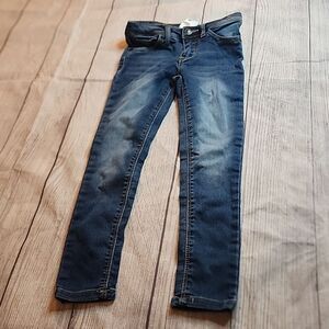 Wallflower Girl skinny super soft jeans. Size 6